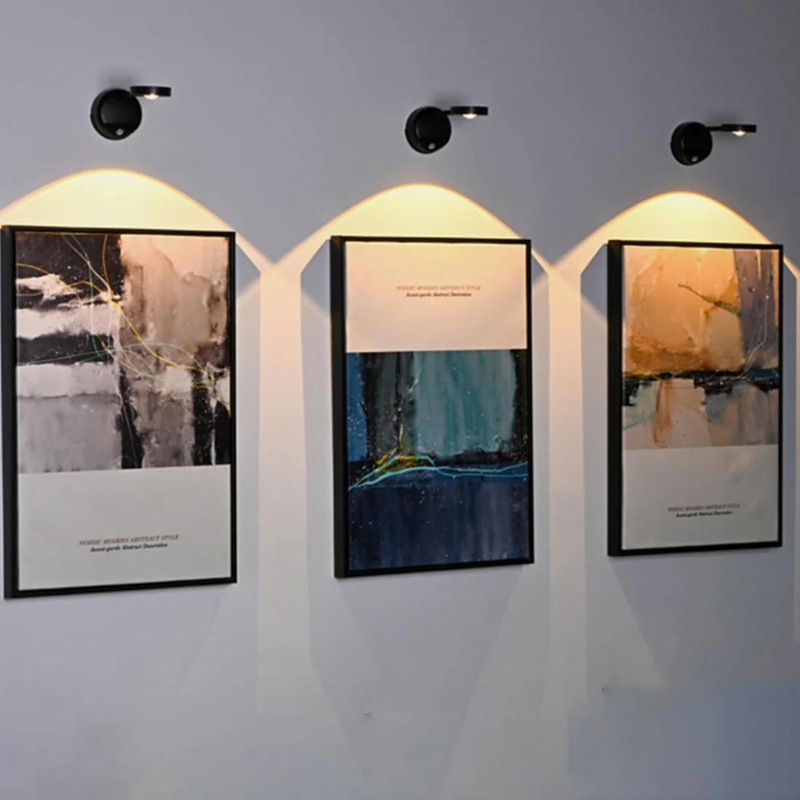 LED wall light with motion sensor