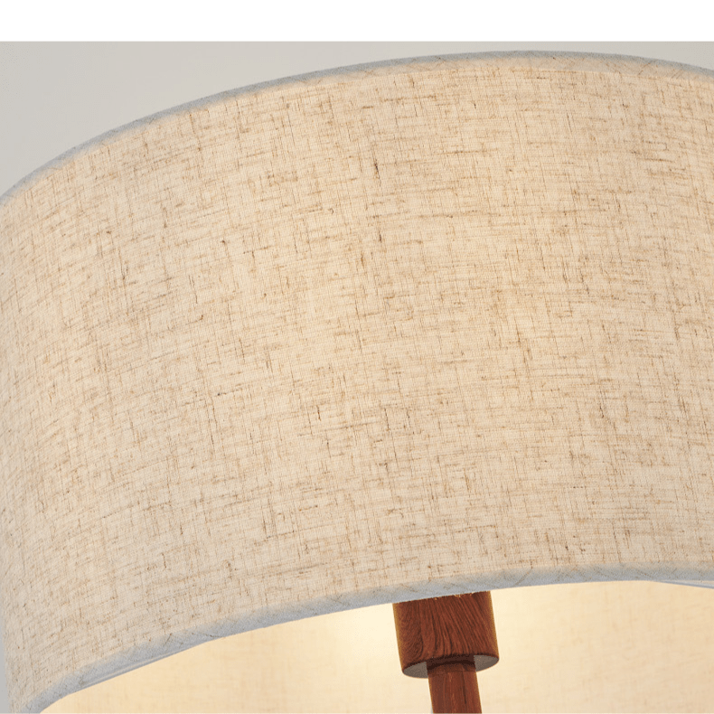 Lampa podłogowa w stylu Japandi z drewnianą konstrukcją i gwintem E27