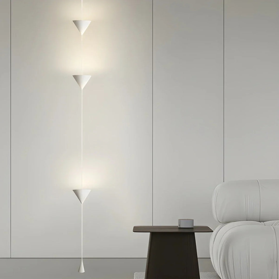 Conical floor lamp