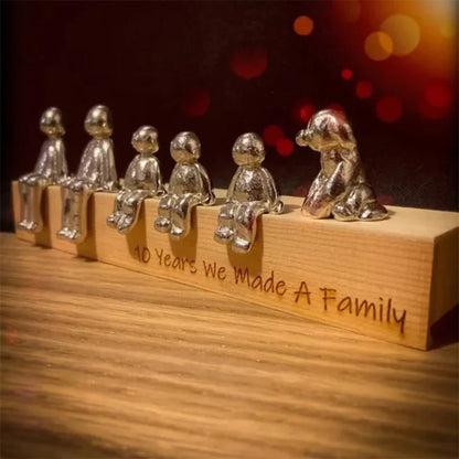Family figurines based on