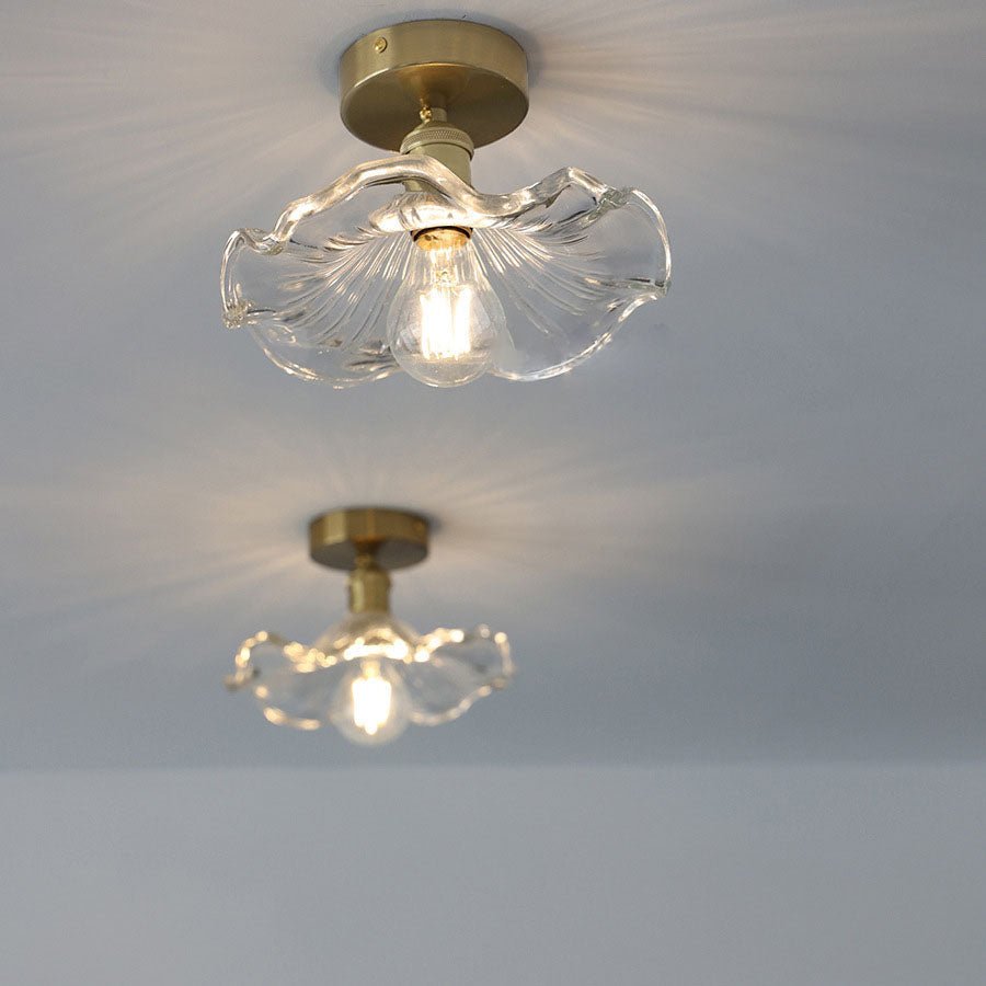 Szklana lampa sufitowa w kształcie kwiatu hibiskusa z trzonkiem E26