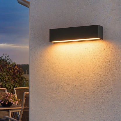 Lampa Ścienna LED do Oświetlenia Elewacji i Przestrzeni Zewnętrznych