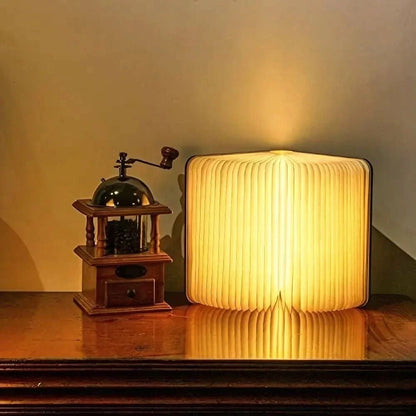 Lampka w kształcie książki