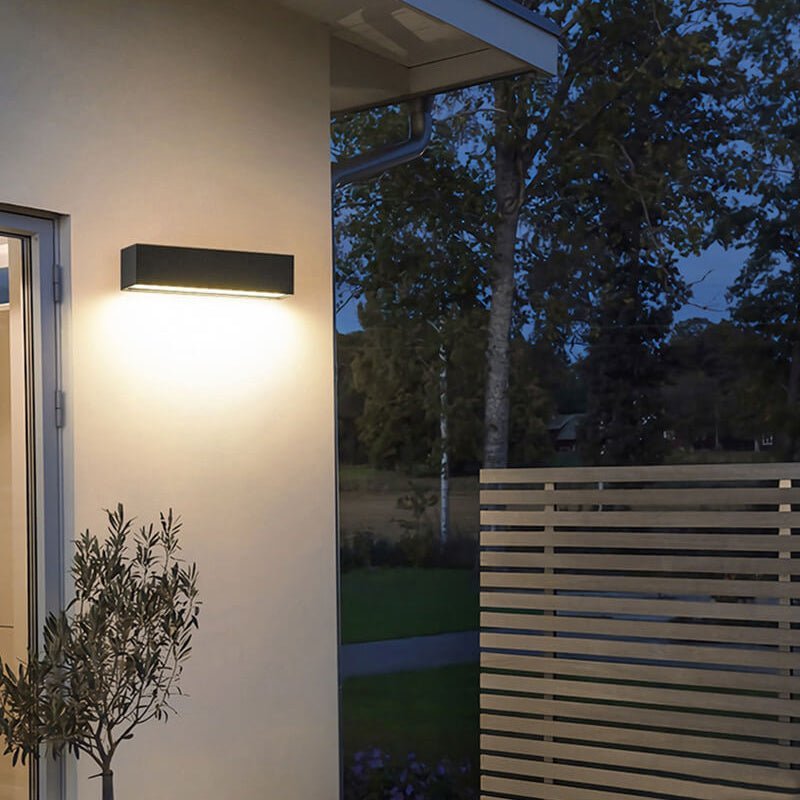 Lampa Ścienna LED do Oświetlenia Elewacji i Przestrzeni Zewnętrznych
