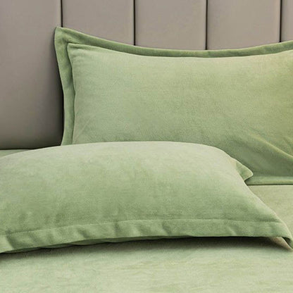 Solid-color pillowcases