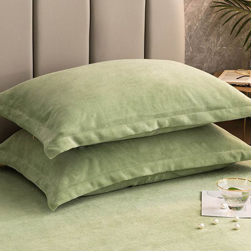 Solid-color pillowcases