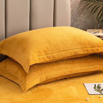 Solid-color pillowcases