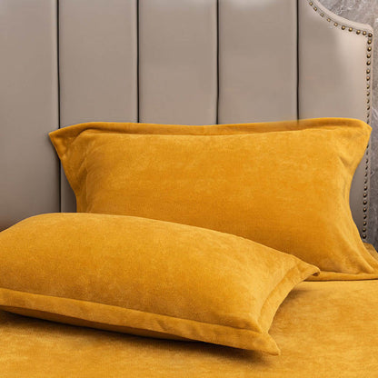Solid-color pillowcases