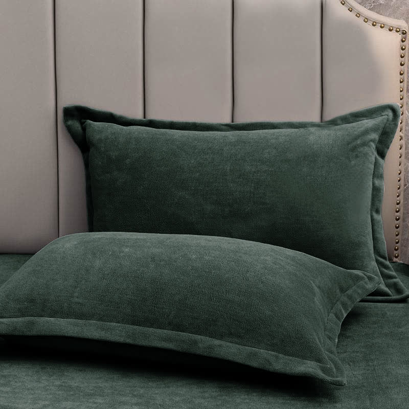 Solid-color pillowcases