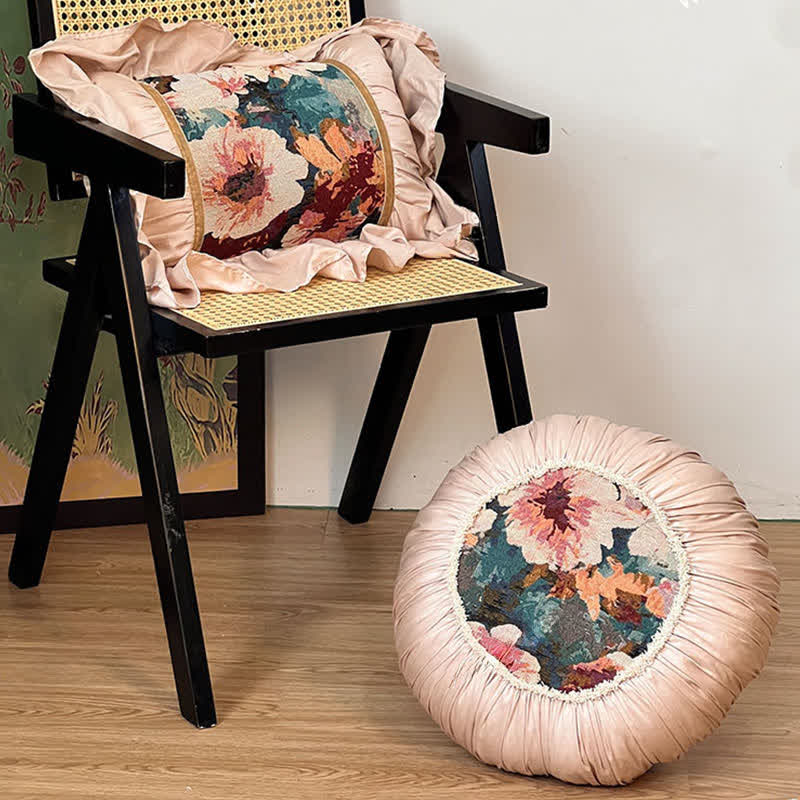 Poppy pillow with a ruffle