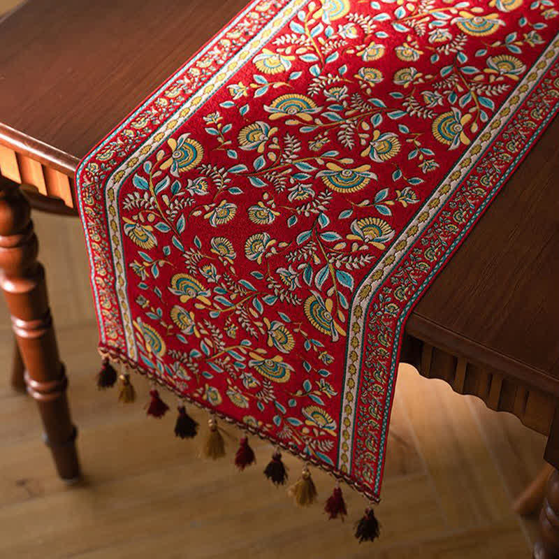 Jacquard table runner with branches