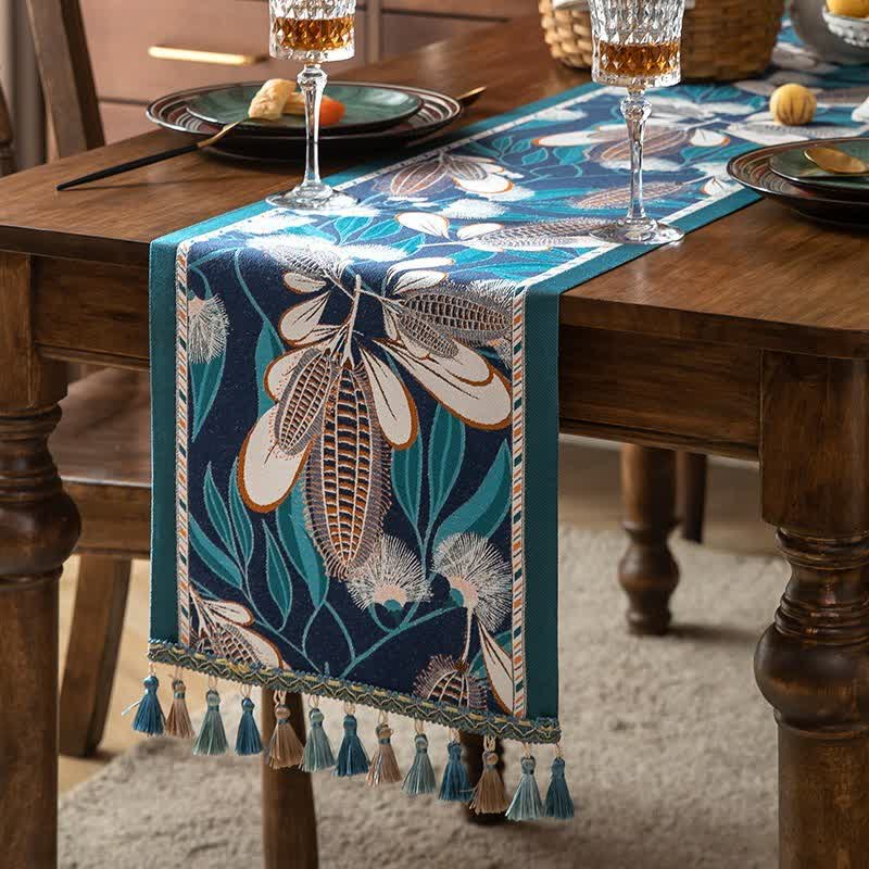 Jacquard table runner with corn pattern
