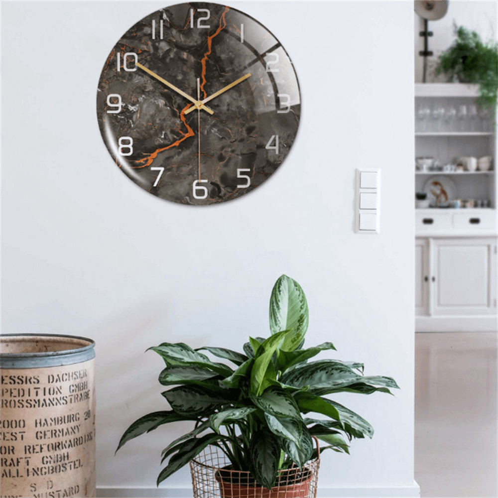 Marble-patterned wall clock