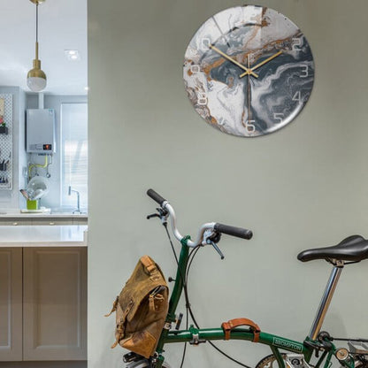 Marble-patterned wall clock