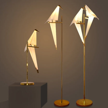Lampa LED w kształcie ptaka z mocowaniem magnetycznym i ciepłym światłem