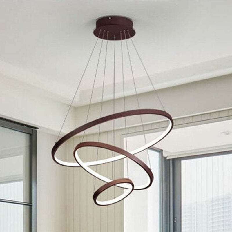 Lampa wisząca LED z trzema pierścieniami i pilotem do regulacji światła