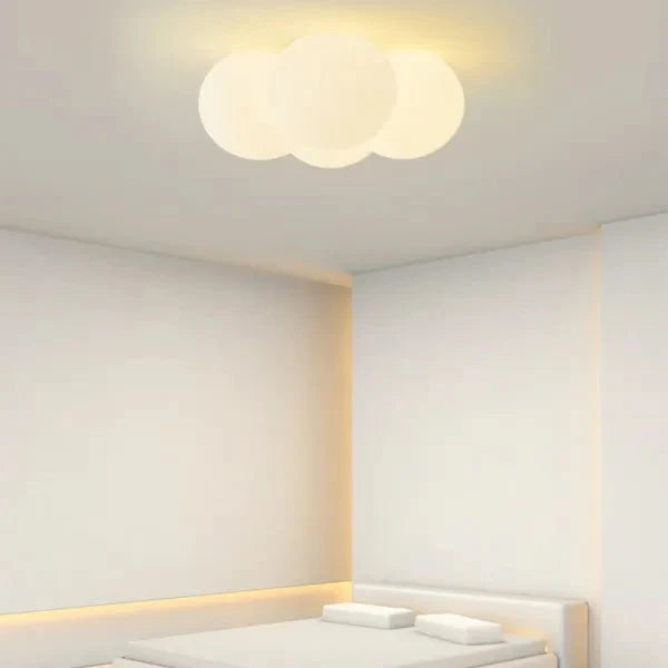 Lampa sufitowa LED w kształcie chmury z regulacją barwy światła