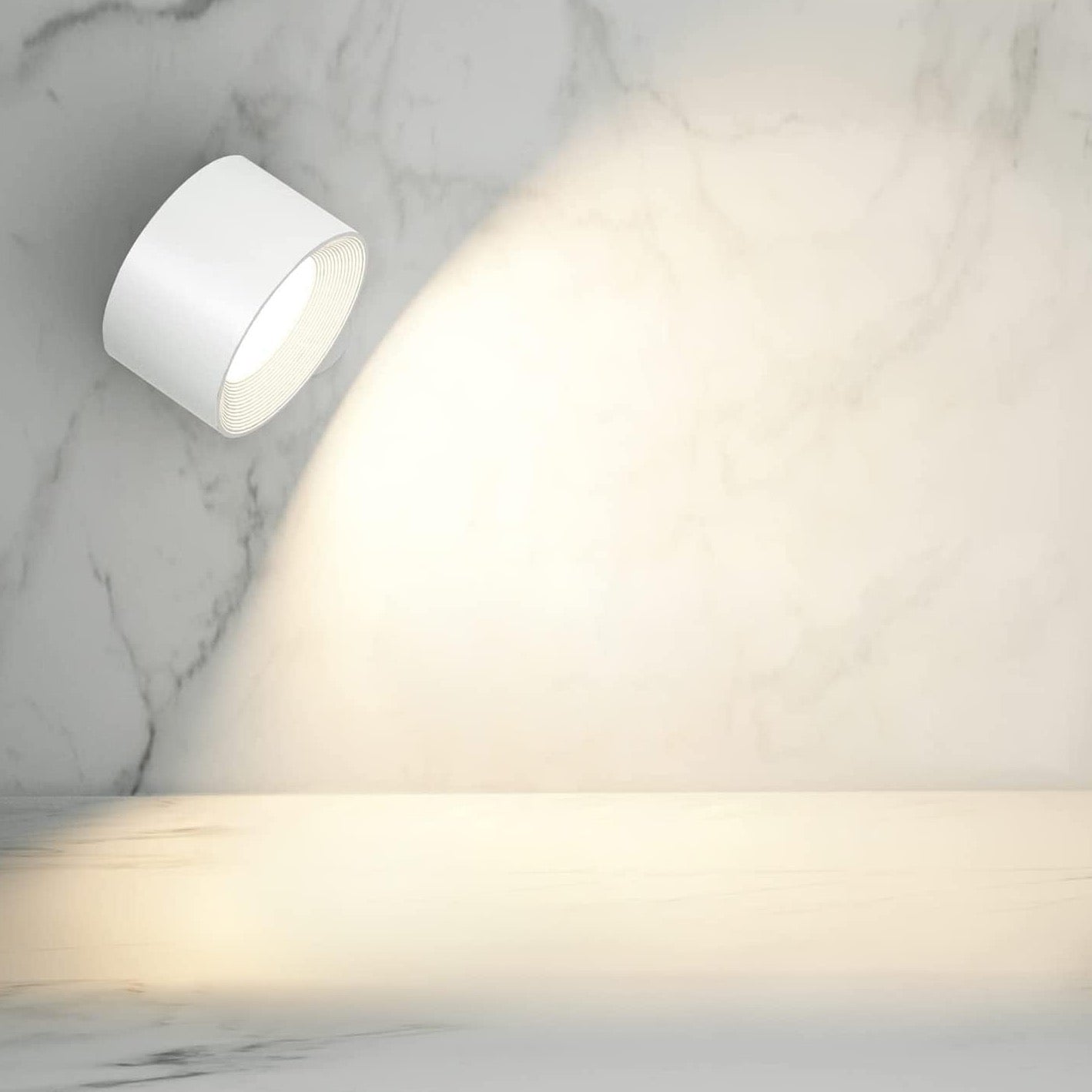 Bezprzewodowa lampa ścienna LED z regulacją jasności i obrotem 360°