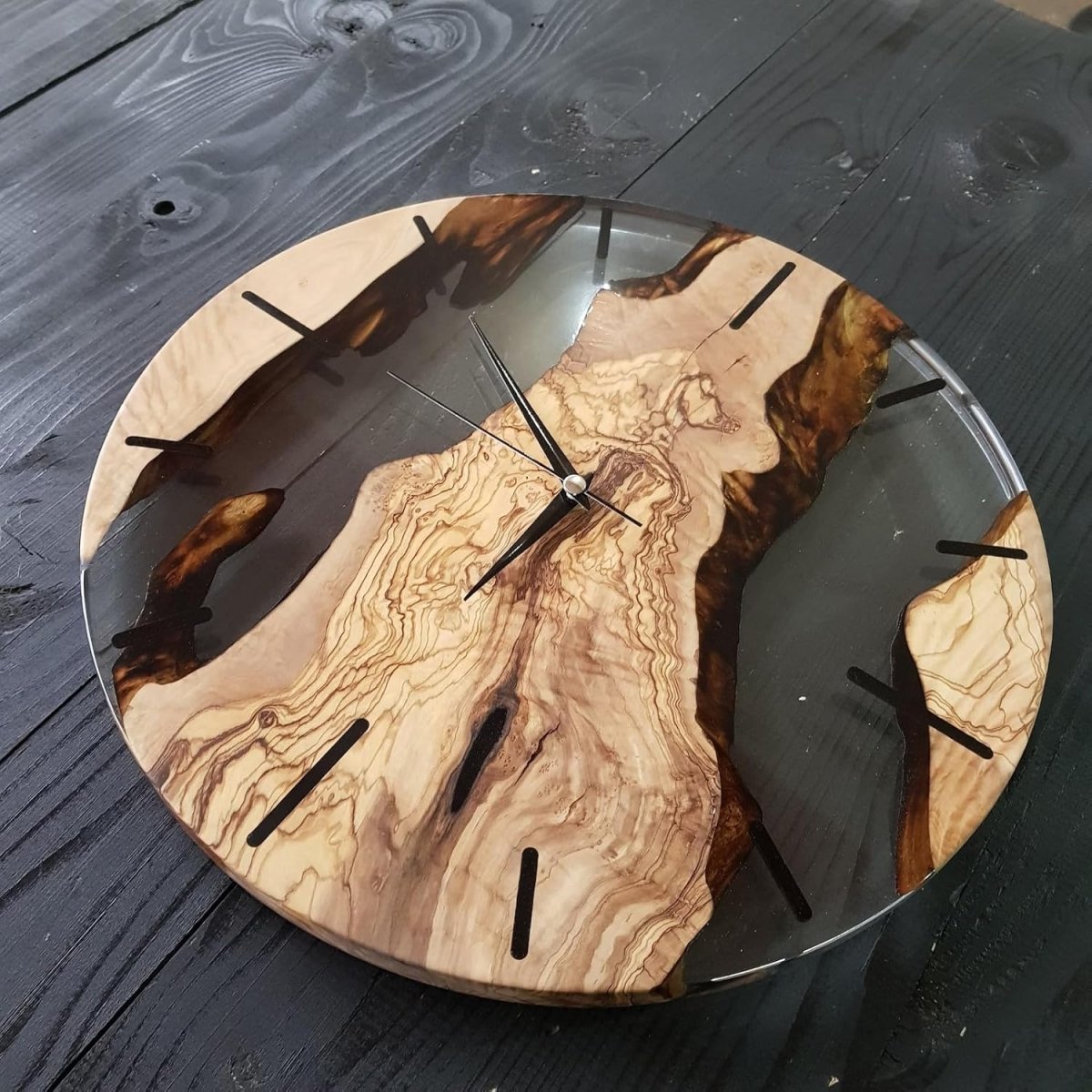 Drewniany Zegar Ścienny 30 × 30 cm z Mechanizmem Kwarcowym w Stylu Skandynawskim