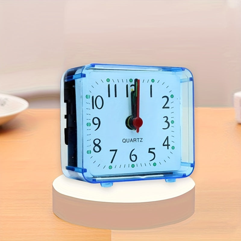 Cestovní budík s alarmem