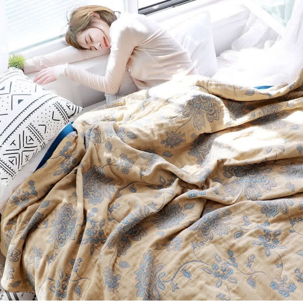 Koc jacquard z motywem kwiatowym