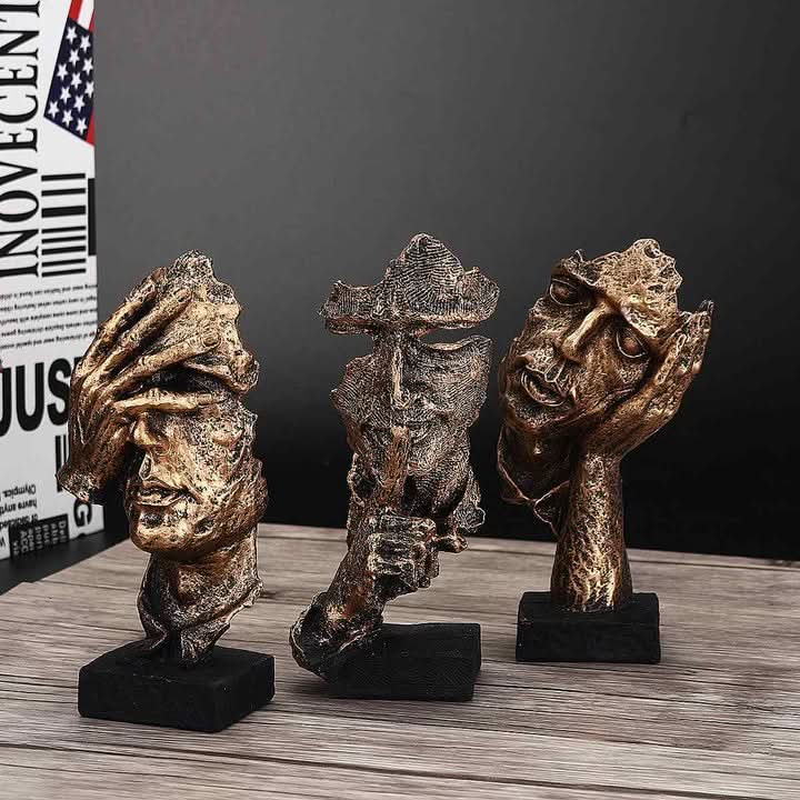 Złota figurka dekoracyjna