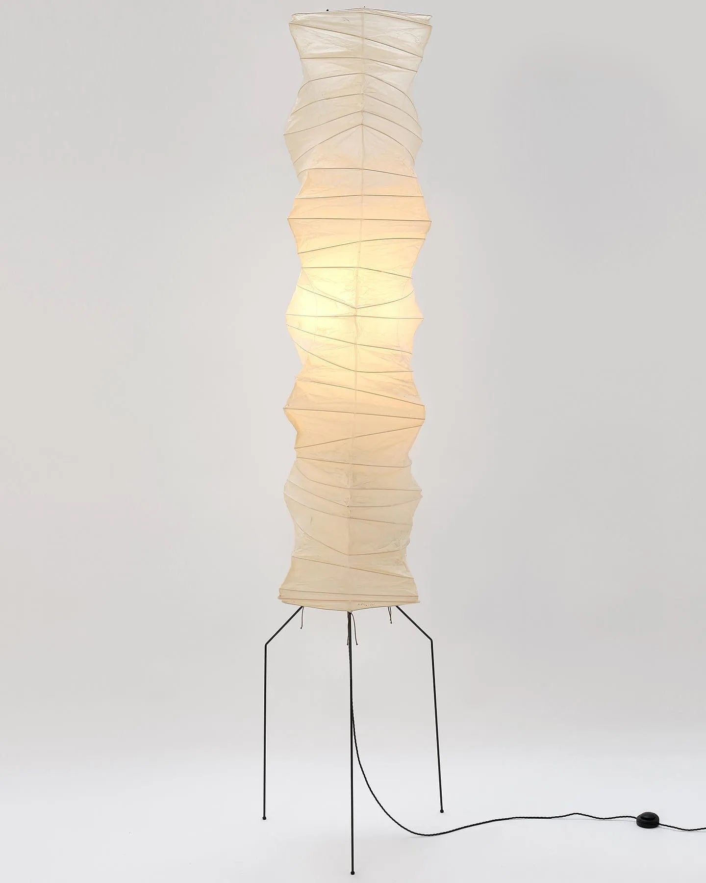 Lampa podłogowa papier ryżowy E27 stojąca metalowa do salonu i sypialni