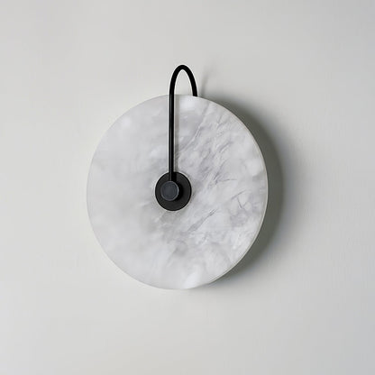 Alabaster wall light with a round shade