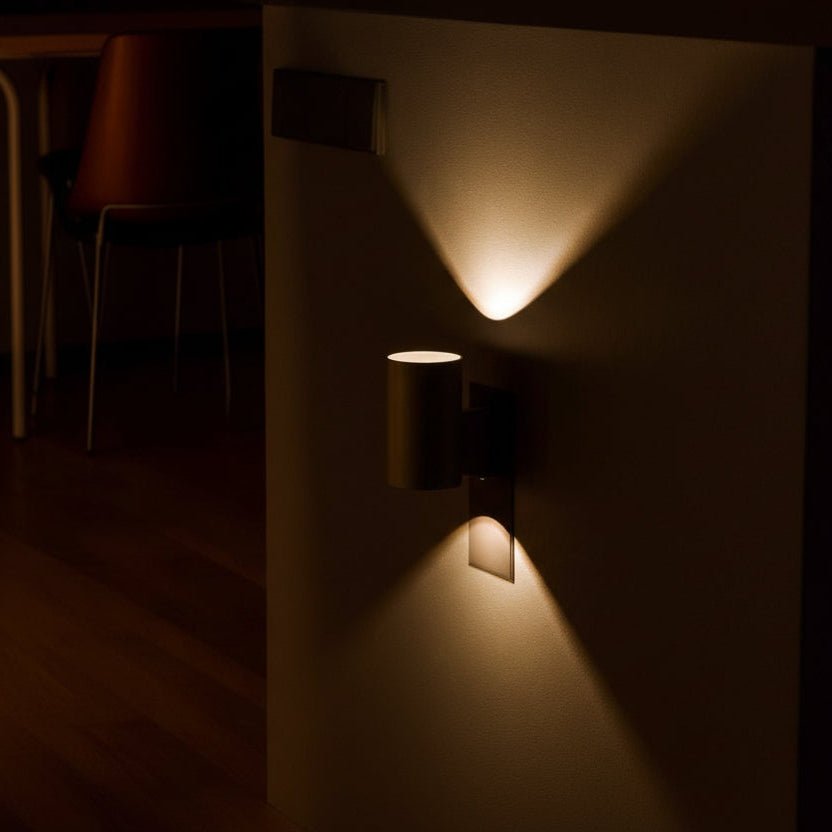 Lampka Nocna LED z Czujnikiem Dzień-Noc i Regulacją Jasności
