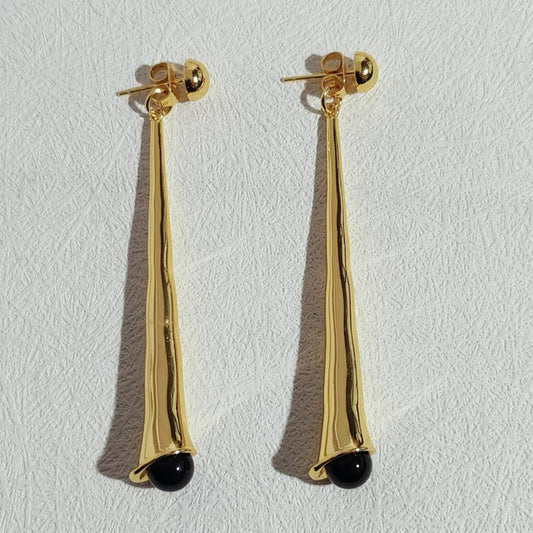 Longues boucles d’oreilles pendantes en forme de goutte