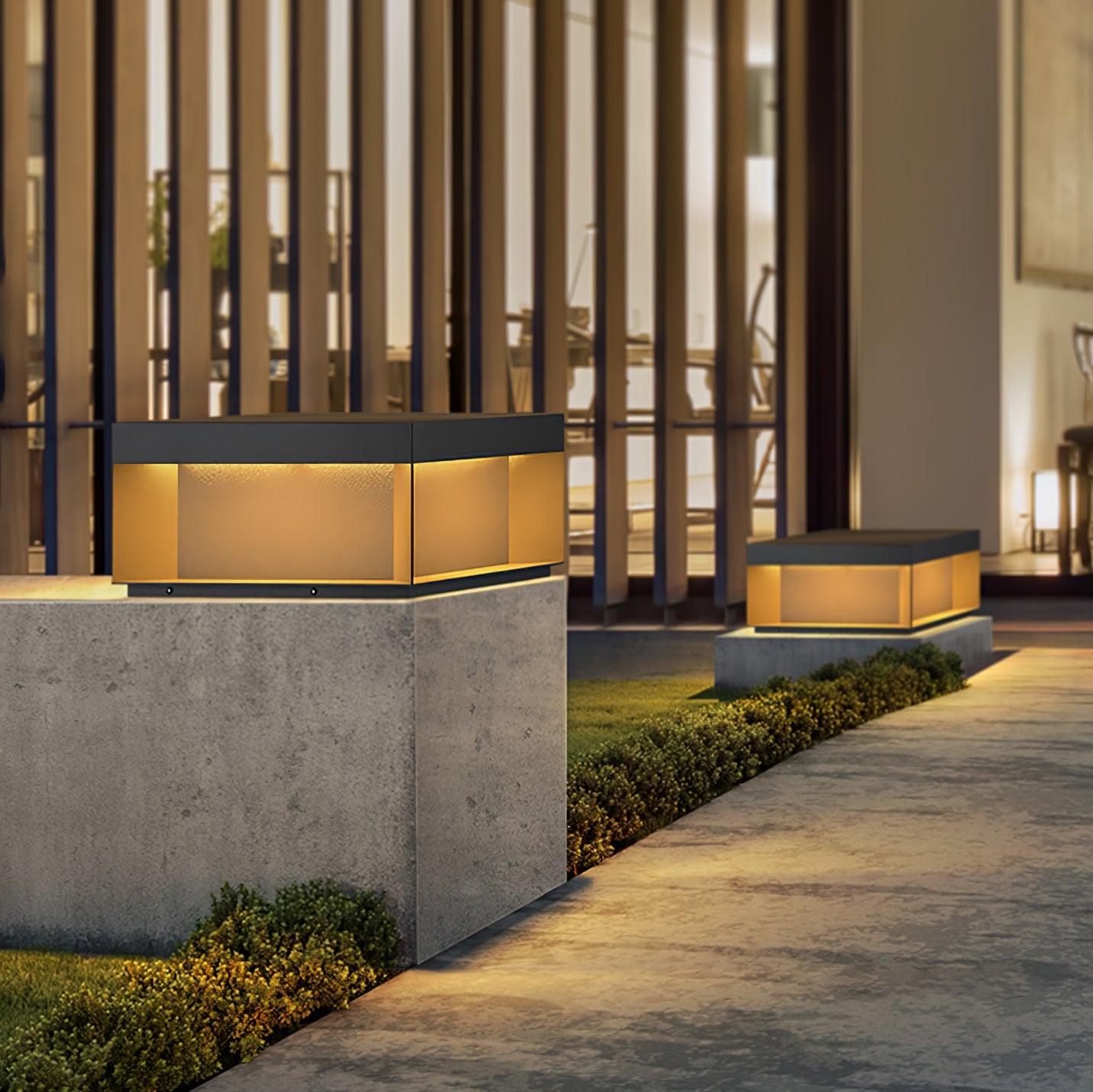 Zwarte doos lantaarnpaal voor buitenZewnętrzna lampa ogrodowa LED z obudową metalowo-akrylową i stopniem ochrony IP65