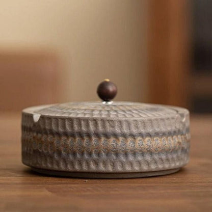 Ceramiczna Popielniczka z Drewnianą Pokrywką 12,5 cm do Użytku Wewnętrznego i Zewnętrznego