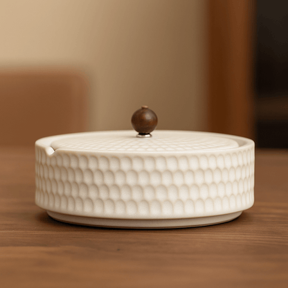 Ceramiczna Popielniczka z Drewnianą Pokrywką 12,5 cm do Użytku Wewnętrznego i Zewnętrznego