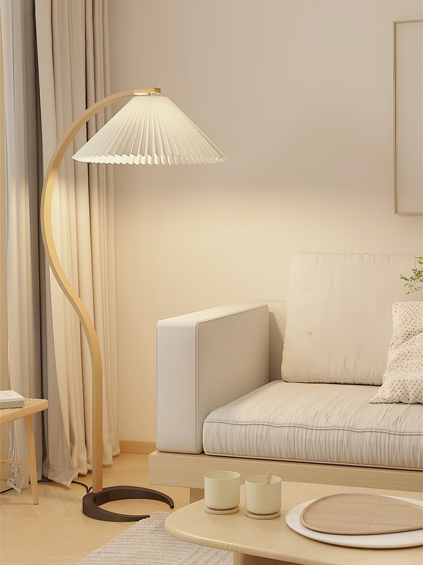 Lampa podłogowa z drewnem bukowym i metalową konstrukcją z gwintem E27