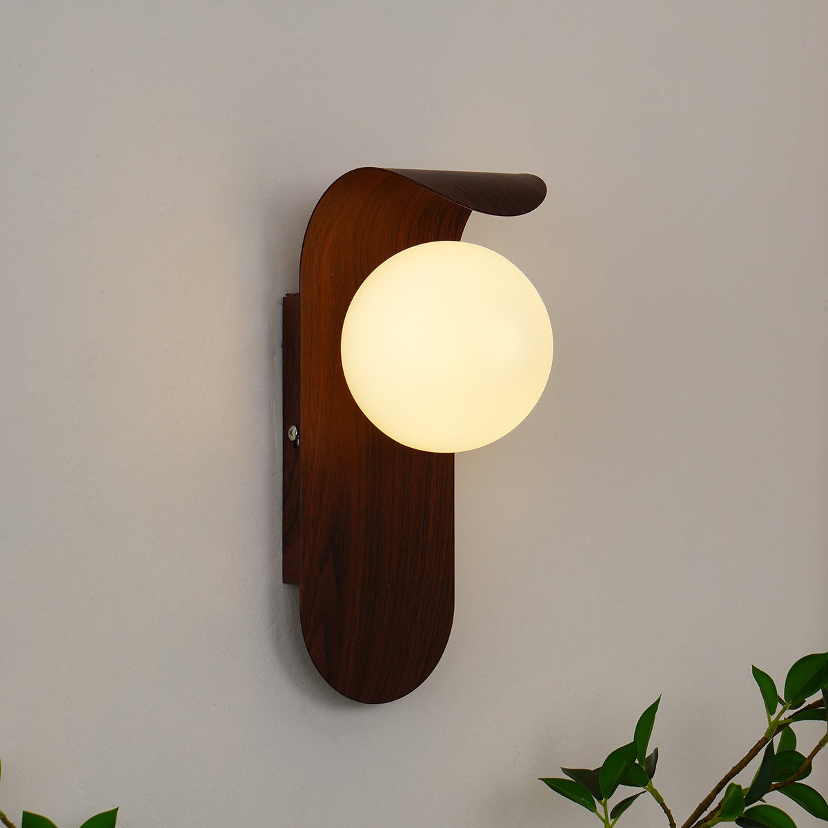 Applique avec abat-jour sphérique