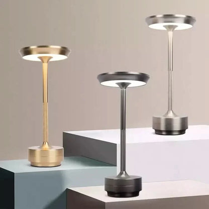 Wireless table lamp with adjustable color temperature