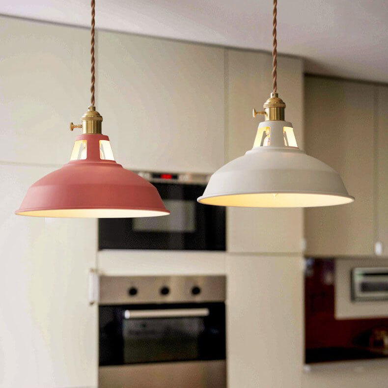 Lampa Wisząca z Metalowym Kloszem E26 i Regulowaną Długością Zawieszenia