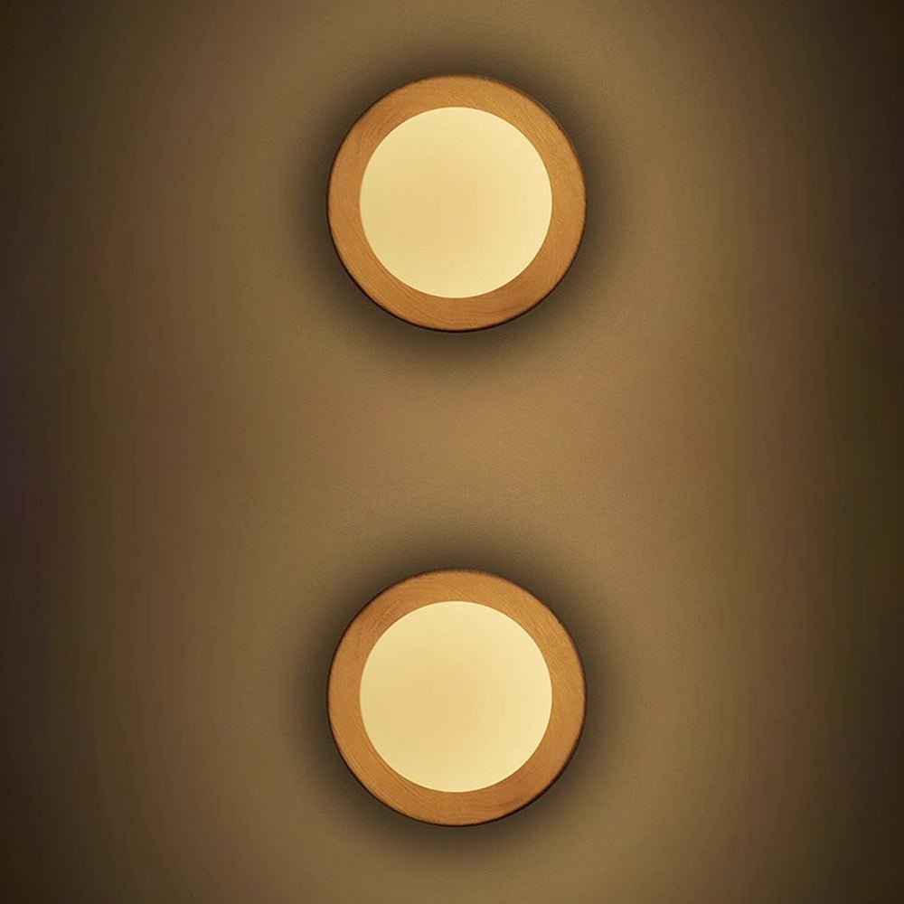 Lampa ścienna z kloszem szklanym i elementami drewnianymi G9 do wnętrz