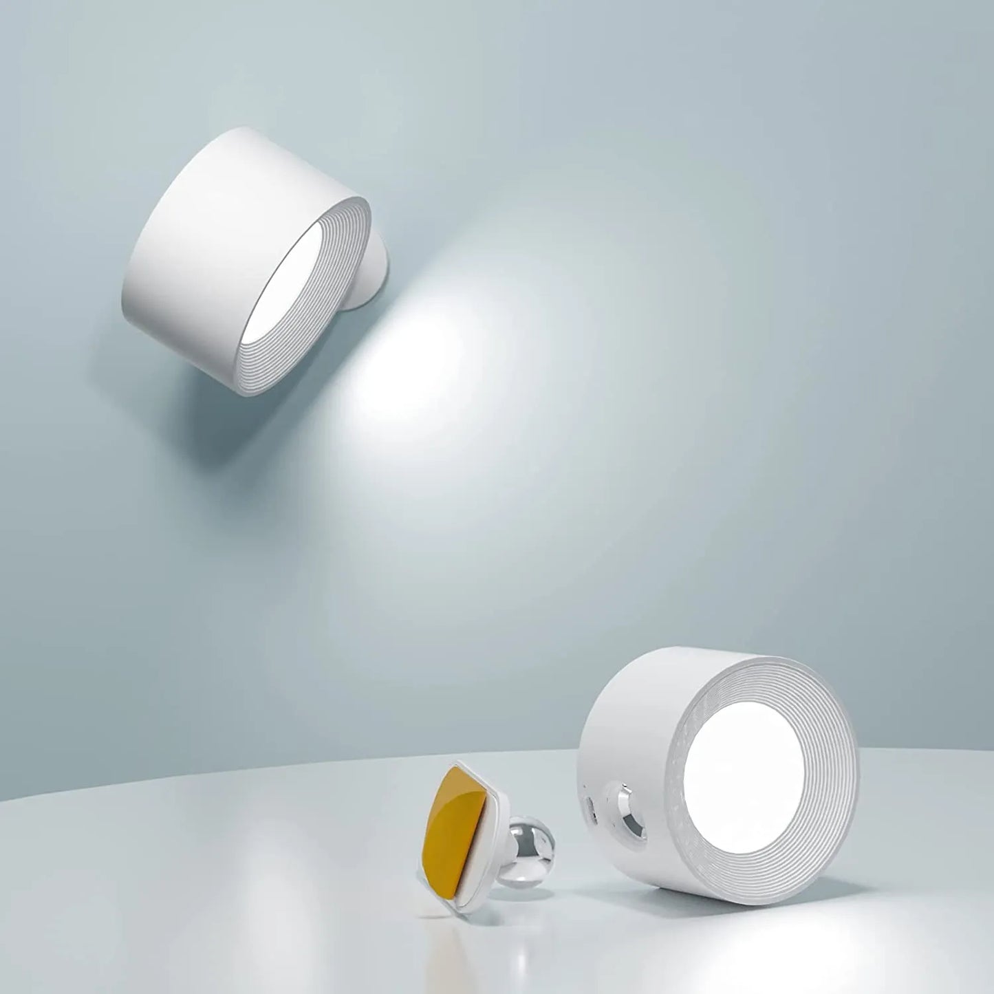 Bezprzewodowa lampa ścienna LED z regulacją jasności i obrotem 360°