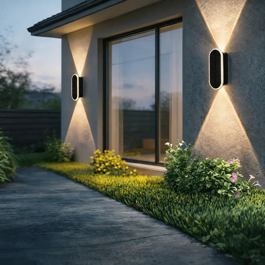 Solarna Lampa Ogrodzeniowa LED z 3 Trybami Świecenia i Czujnikiem Zmierzchu