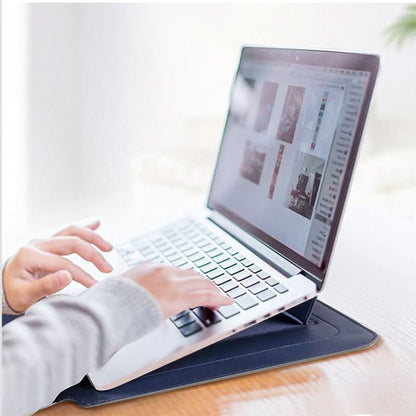 Etui na Laptop z Zamknięciem Magnetycznym i Funkcją Podstawki