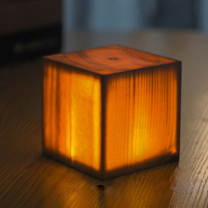 Lampka LED dotykowa z akumulatorem do biurka i sypialni