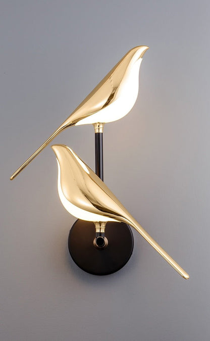 Lampa LED w kształcie ptaka z magnetycznym mocowaniem do stołu i ściany
