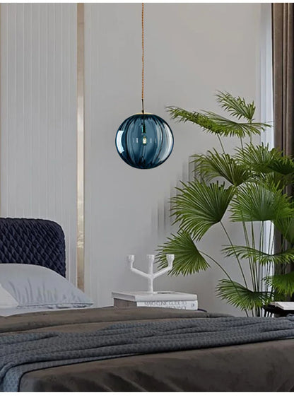 Kulista lampa wisząca szklana