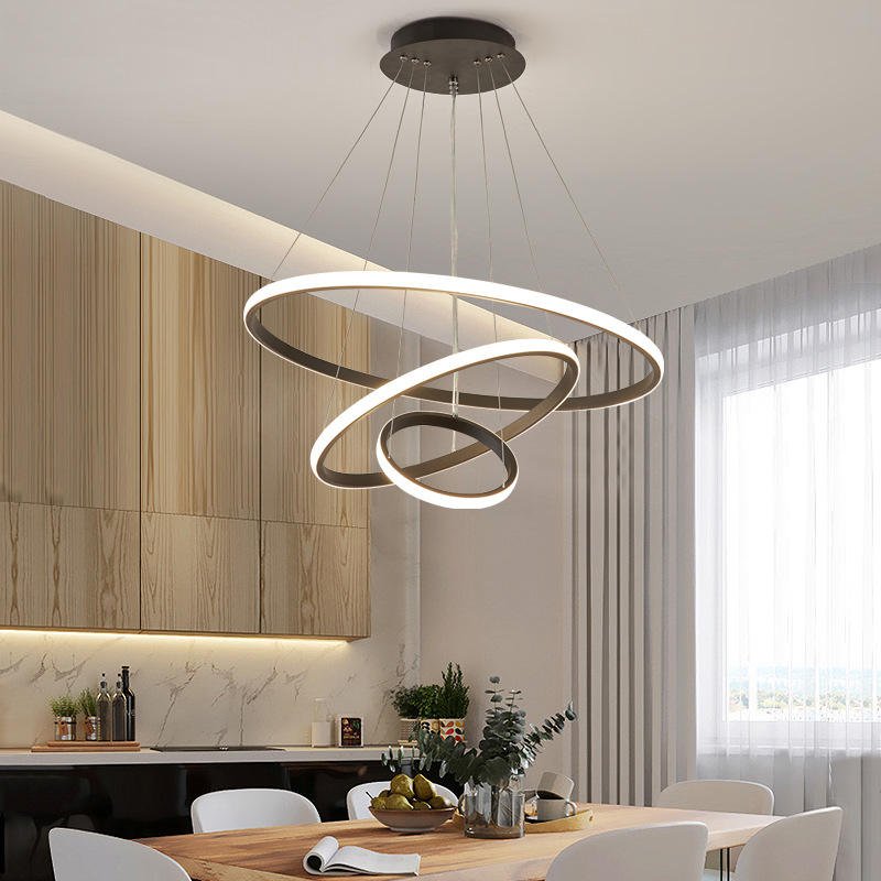 Lampa sufitowa LED z trzema pierścieniami i regulacją jasności do wnętrz