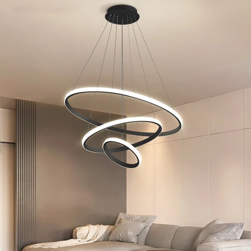 Lampa sufitowa LED z trzema pierścieniami i regulacją jasności do wnętrz