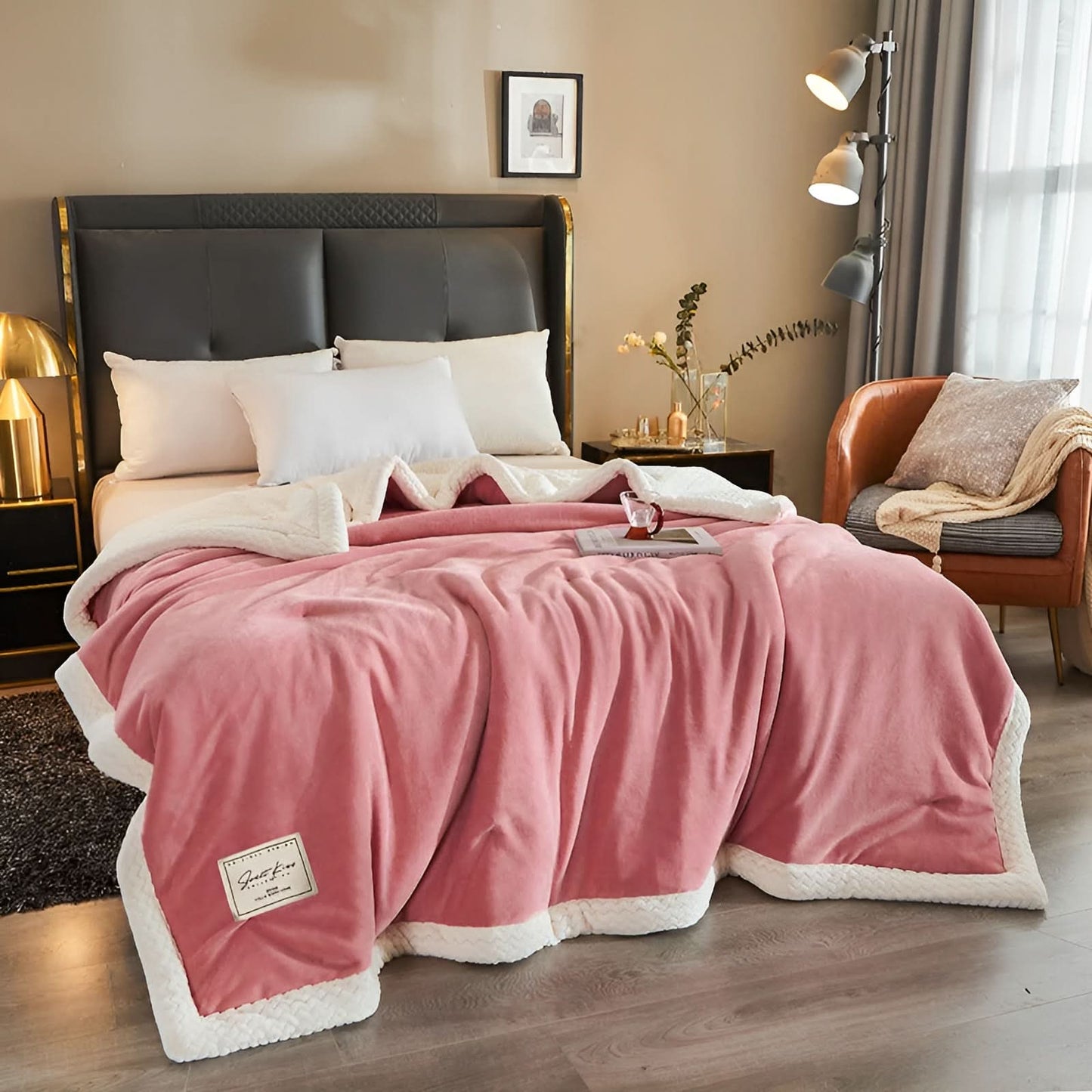 Double-sided quilted fleece blanket