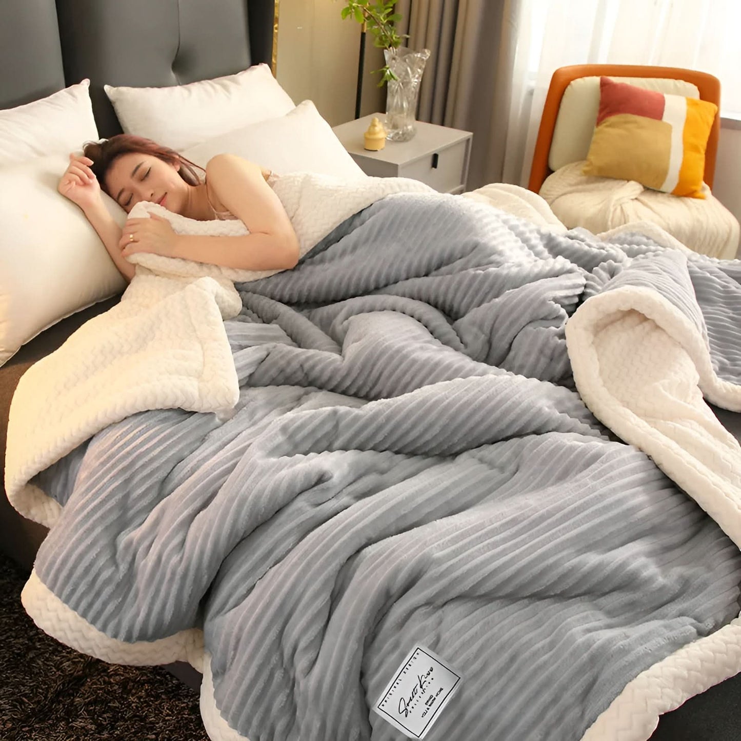 Double-sided quilted fleece blanket