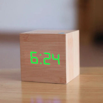 Cyfrowy Budzik LED Cube z Wyświetlaczem Godziny, Daty i Temperatury