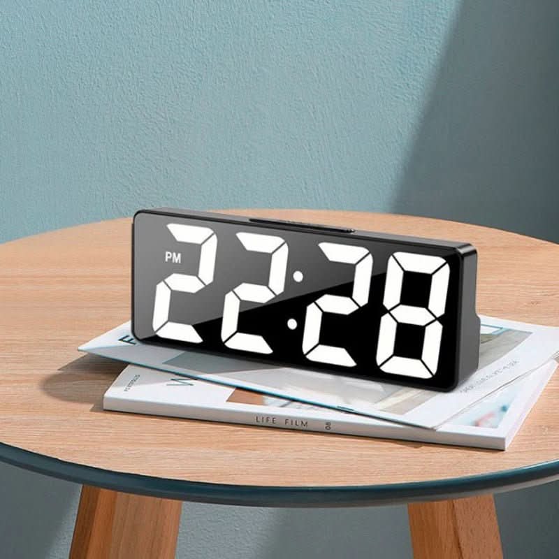 LED alarm clock with thermometer